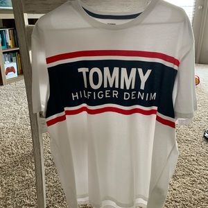 Tommy Hilfiger T shirt